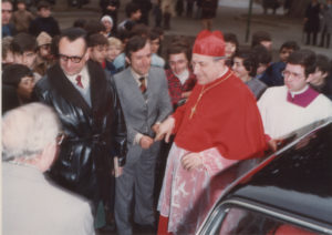 1982-Il Cardinale Ursi benedice l’inizio lavori della Chiesa